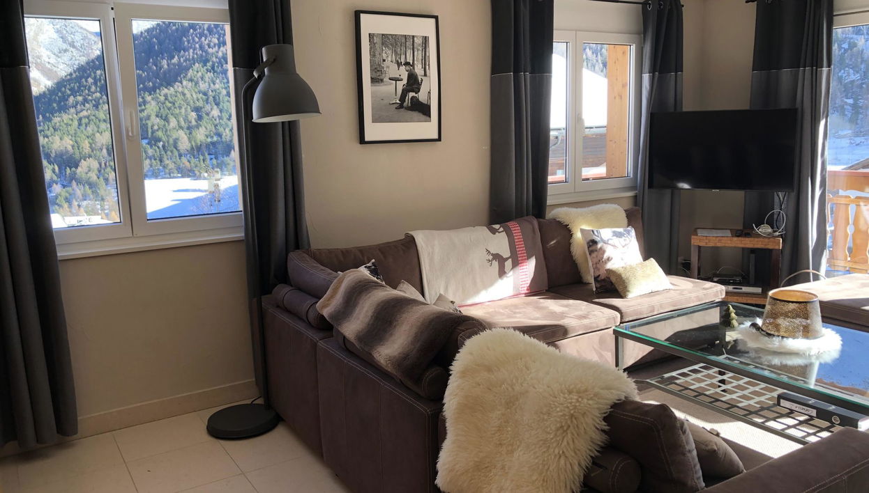 2 bedroom Apartment in Saas-Fee with garden and sauna - Photo 1