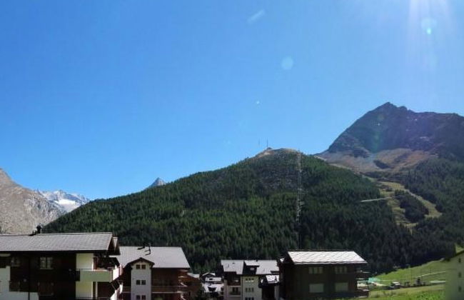 Apartamento de 2 quartos em Saas-Fee com jardim e sauna - Foto 18