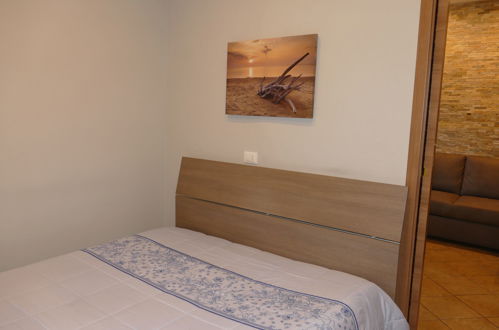 Foto 15 - Appartamento con 1 camera da letto a Ventimiglia con terrazza e vista mare