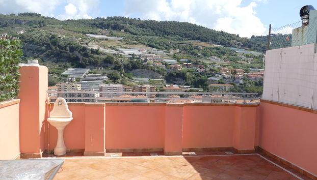 Appartement de 2 chambres à Vintimille avec terrasse - Photo 4