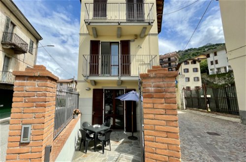 Foto 1 - Apartamento de 2 habitaciones en Dervio con terraza y vistas a la montaña