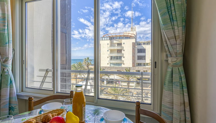 Foto 1 - Appartamento con 1 camera da letto a Agde con piscina e vista mare