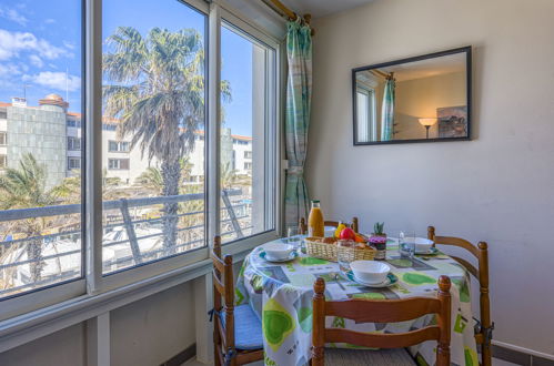 Foto 10 - Appartamento con 1 camera da letto a Agde con piscina e vista mare