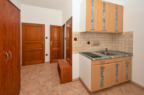 Photo 7 - Apartment in Karlobag with swimming pool