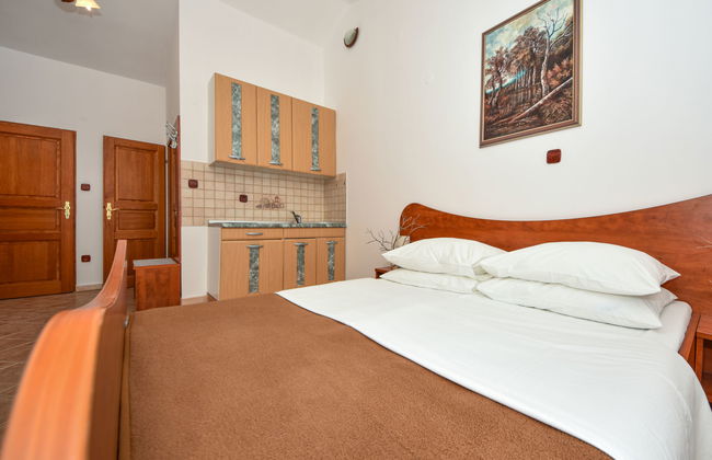 1 bedroom Apartment in Karlobag with swimming pool - Photo 6