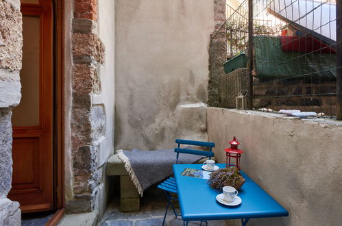 Photo 2 - Maison de 1 chambre à Lierna avec terrasse et vues sur la montagne