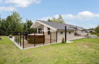 Photo 1 - Maison de 4 chambres à Glesborg avec terrasse et bain à remous