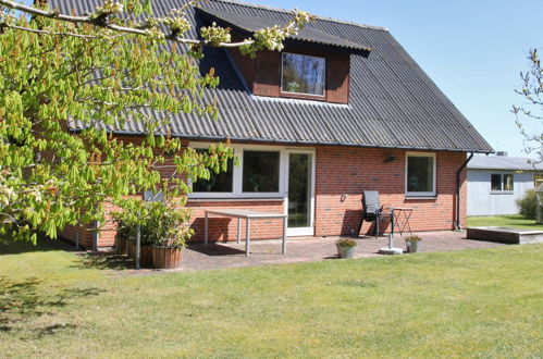 Photo 1 - Maison de 3 chambres à Vesterø Havn avec terrasse