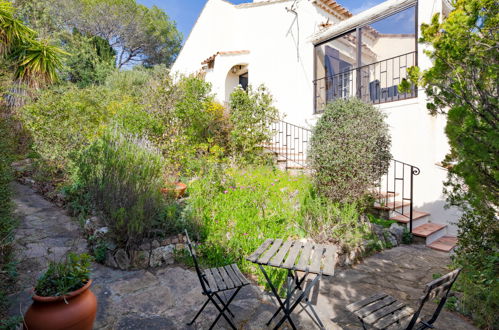 Photo 20 - Maison de 3 chambres à Saint-Raphaël avec terrasse et vues à la mer