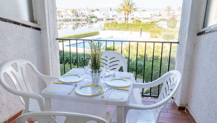 Photo 1 - 1 bedroom Apartment in Castelló d'Empúries with terrace and sea view