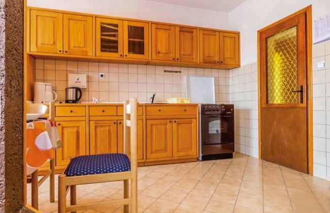 Apartamento de 3 quartos em Novi Vinodolski com jardim e terraço - Foto 4