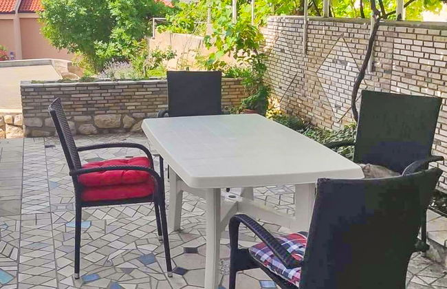 Apartamento de 3 quartos em Novi Vinodolski com jardim e terraço - Foto 8