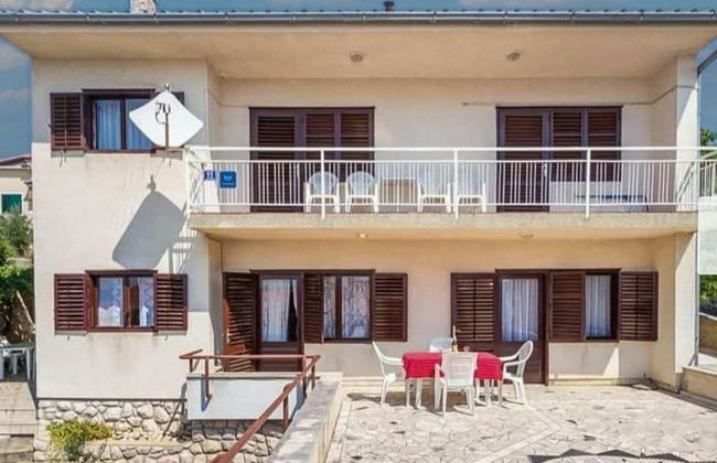 Apartamento de 3 quartos em Novi Vinodolski com jardim e terraço - Foto 10