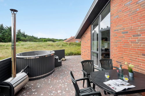 Photo 22 - Maison de 3 chambres à Ringkøbing avec terrasse et bain à remous