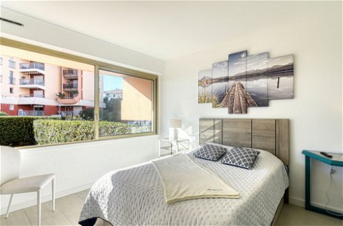 Foto 17 - Apartamento de 1 habitación en Fréjus con vistas al mar