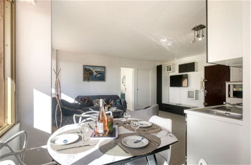 Foto 8 - Apartamento de 1 quarto em Fréjus com vistas do mar