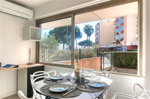 Photo 2 - 1 bedroom Apartment in Fréjus with sea view