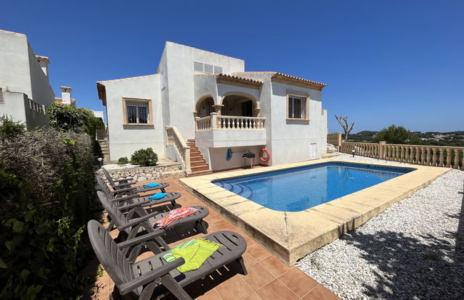 3 bedroom House in Jávea with private pool and garden - Photo 1