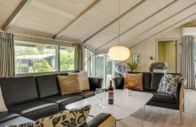 5 bedroom House in Væggerløse with private pool and terrace - Photo 22