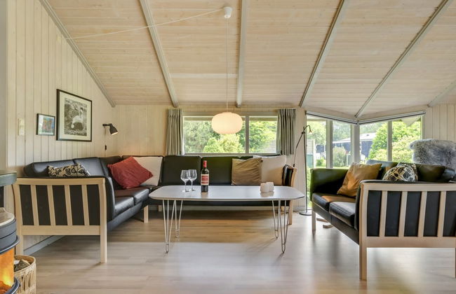 5 bedroom House in Væggerløse with private pool and terrace - Photo 23