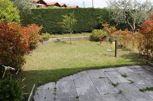 Foto 17 - Appartamento con 2 camere da letto a Lazise con piscina e vista sulle montagne