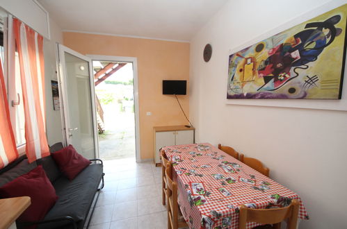 Photo 3 - 2 bedroom Apartment in Rosolina with garden