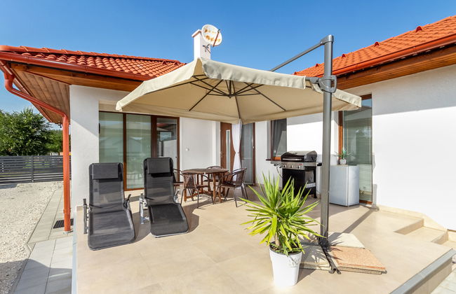 Casa de 3 quartos em Buzsák com jardim e terraço - Foto 2