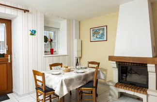 Photo 3 - 2 bedroom House in Saint-Méloir-des-Ondes with terrace and sea view