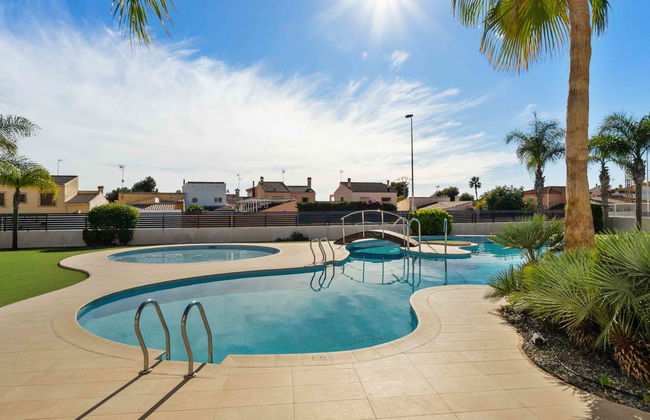 Haus mit 3 Schlafzimmern in Torrevieja mit schwimmbad und garten - Foto 1