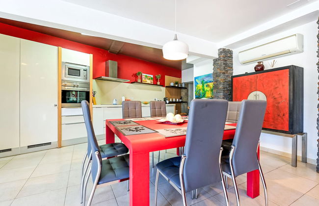 Villa With Pool and Beautiful Architecture - Foto 64