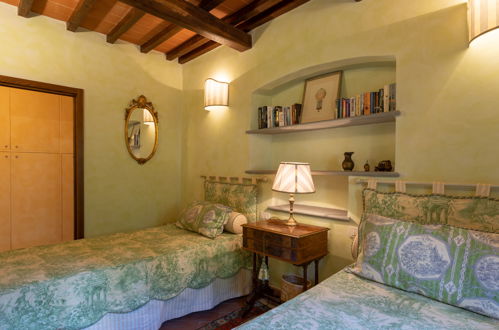 Photo 28 - 4 bedroom House in Dicomano with private pool and garden