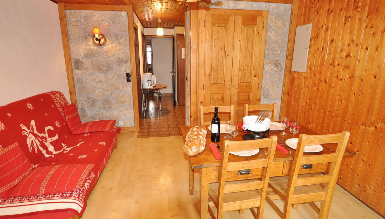2 bedroom Apartment in La Chapelle-d'Abondance with garden - Photo 1