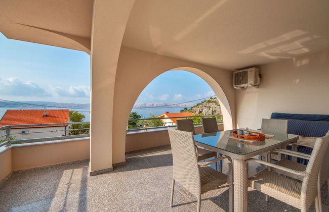 3 bedroom Apartment in Karlobag with terrace - Photo 8