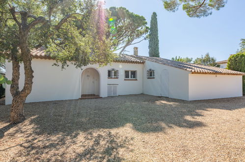 Foto 3 - Haus mit 4 Schlafzimmern in Sainte-Maxime mit garten und blick aufs meer