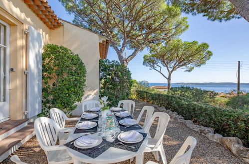 Photo 2 - Maison de 4 chambres à Sainte-Maxime avec jardin et vues à la mer