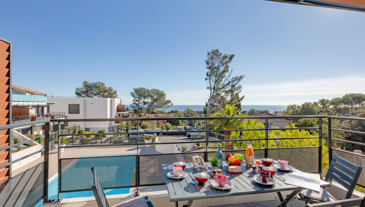 2 bedroom Apartment in Fréjus with swimming pool and garden - Photo 1