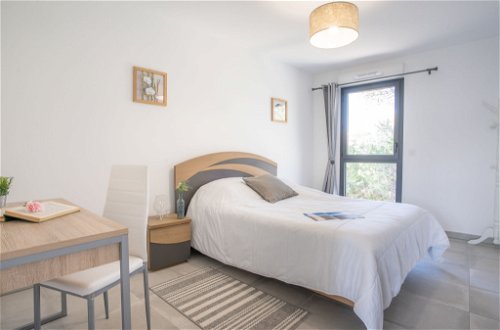 Foto 4 - Apartamento de 1 habitación en Fréjus con piscina y vistas al mar