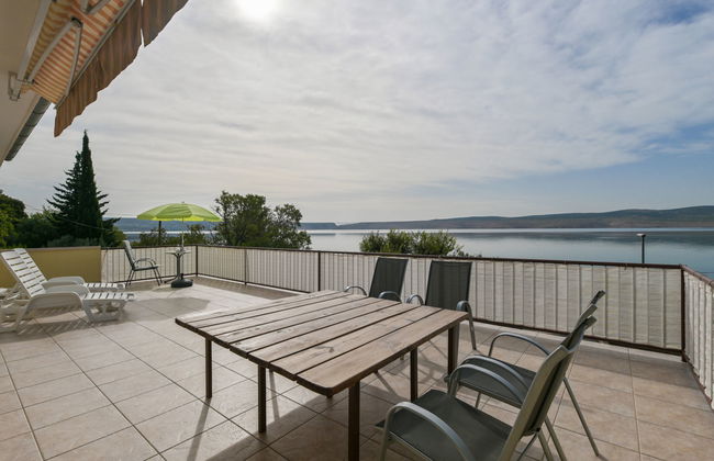 2 bedroom Apartment in Starigrad with garden and terrace - Photo 31