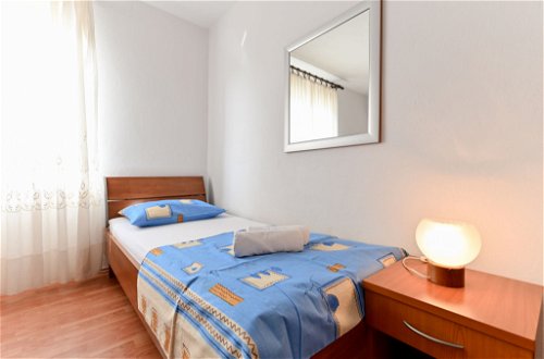 Foto 18 - Appartamento con 2 camere da letto a Starigrad con terrazza e vista mare