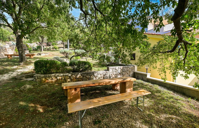 2 bedroom Apartment in Starigrad with garden and terrace - Photo 22
