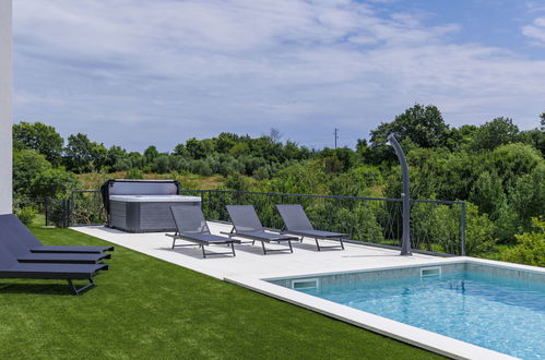 Photo 43 - Maison de 2 chambres à Marčana avec piscine privée et jardin