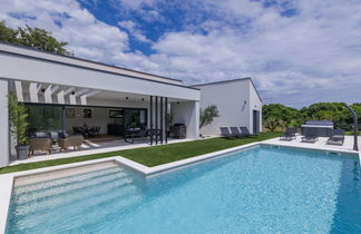 Photo 2 - Maison de 2 chambres à Marčana avec piscine privée et jardin