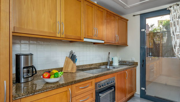 Apartamento de 2 habitaciones en Mijas con piscina y jardín - Foto 5