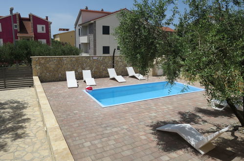 Foto 21 - Casa con 3 camere da letto a Biograd na Moru con piscina privata e vista mare