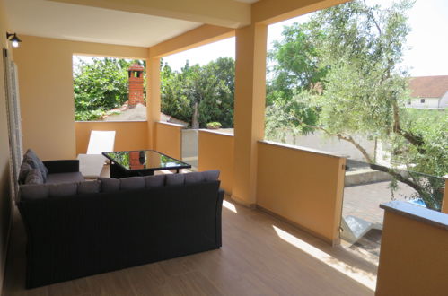 Foto 16 - Casa con 3 camere da letto a Biograd na Moru con piscina privata e giardino