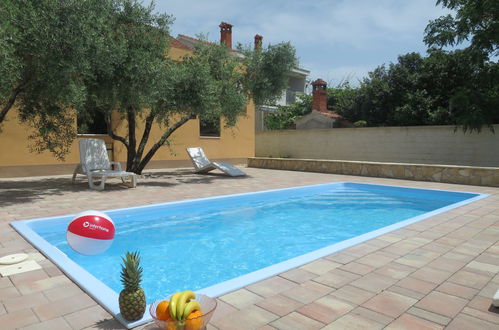 Photo 3 - Maison de 3 chambres à Biograd na Moru avec piscine privée et vues à la mer