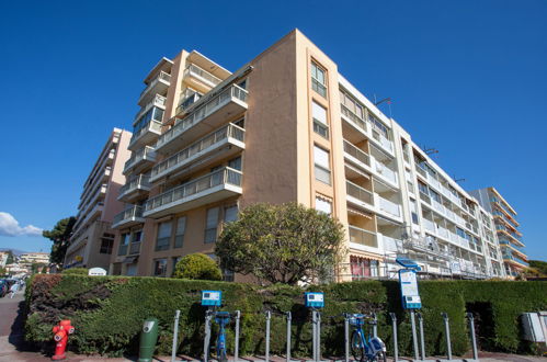 Foto 18 - Apartment mit 1 Schlafzimmer in Cagnes-sur-Mer mit blick aufs meer