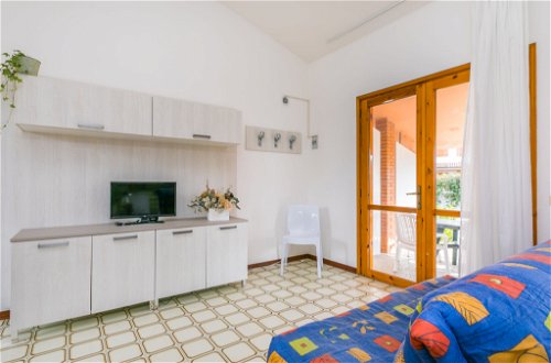 Foto 6 - Haus mit 2 Schlafzimmern in San Michele al Tagliamento mit schwimmbad und blick aufs meer