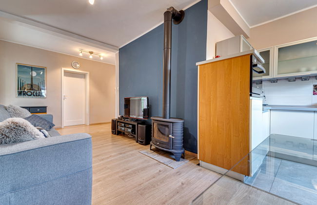 2 bedroom Apartment in Wroclaw with swimming pool and garden - Photo 10