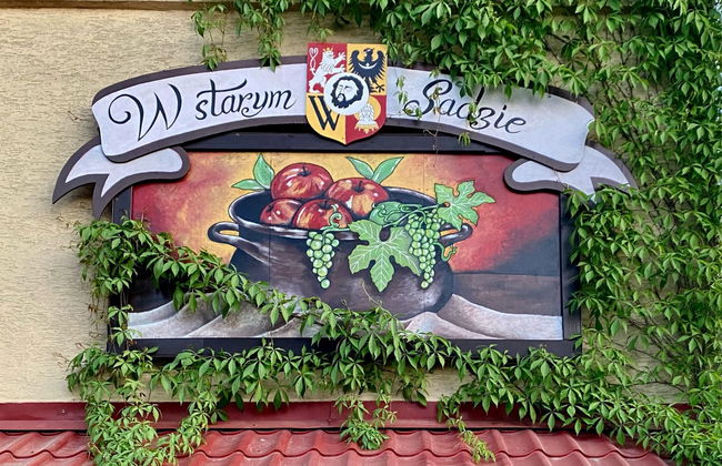 2 bedroom Apartment in Wroclaw with swimming pool and garden - Photo 1